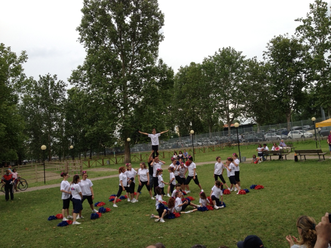 Cheerleaders di Lacchiarella "Red and blues Stars" Idroscalo Festa dei Cavalli 10 giugno 2012